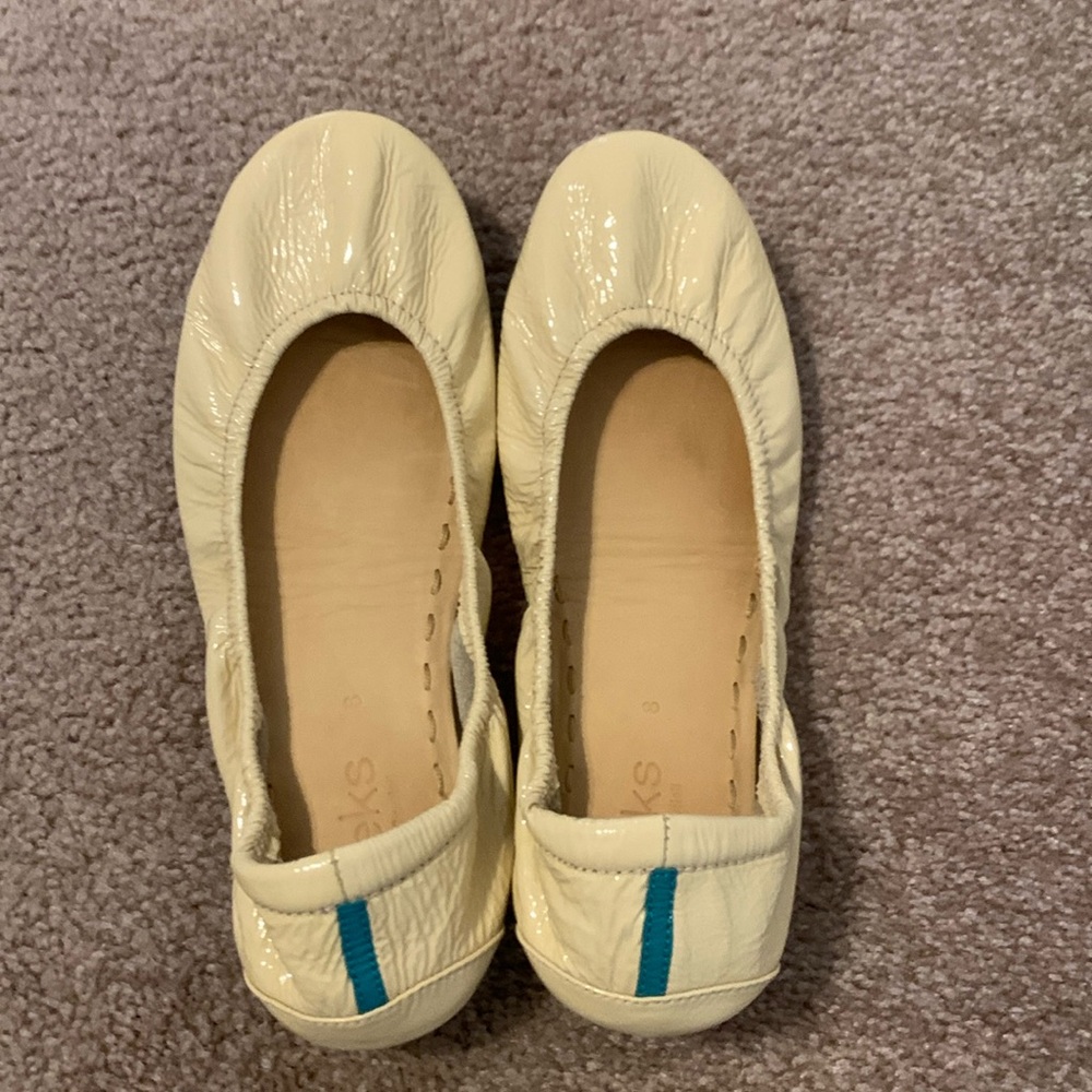 Size 8 Nude Tieks